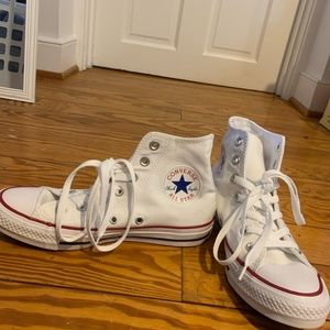 Classic Converse Hi Top Chucks Taylors
